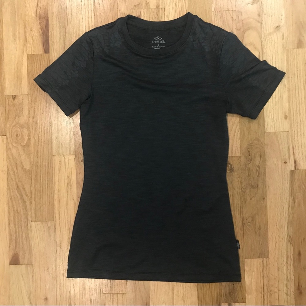 Prana Workout Top Shoulder Detail - Size Small